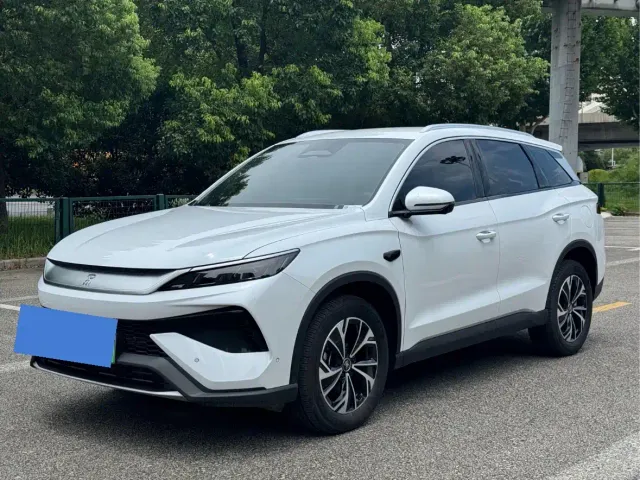 Фотография автомобиля — BYD Song Pro