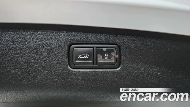 Genesis GV70 — Фото автомобиля 26