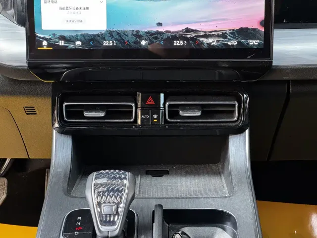 GAC Trumpchi GS8 — Фото автомобиля 12