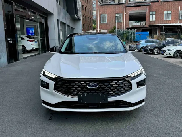 Ford Mondeo — Фото автомобиля 2