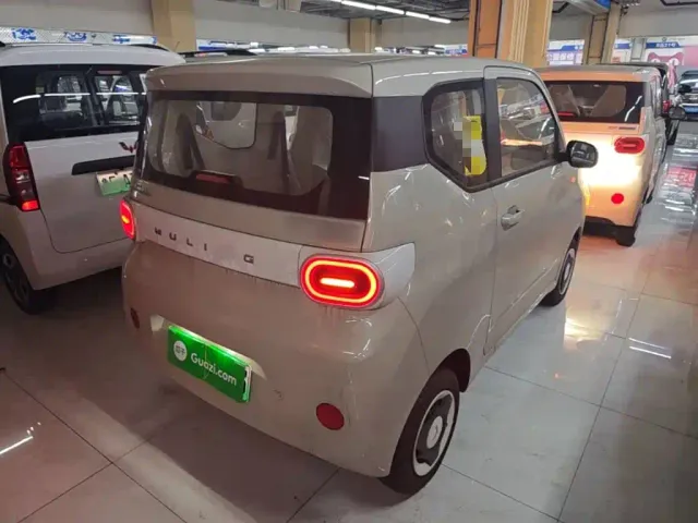 Wuling Hongguang Mini EV — Фото автомобиля 6