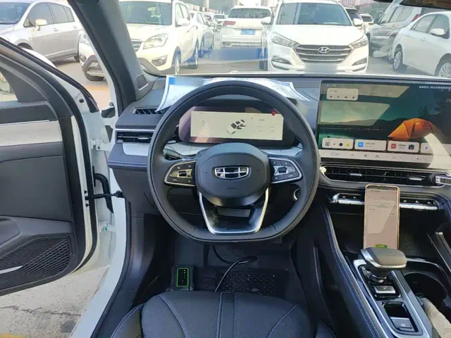 Geely Xingrui — Фото автомобиля 10