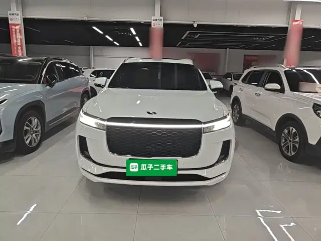 Li Auto ONE — Фото автомобиля 2