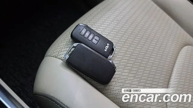 Kia Canival Carnival 4 поколение Бензин 7 мест Hi-Limousine — Фото автомобиля 10