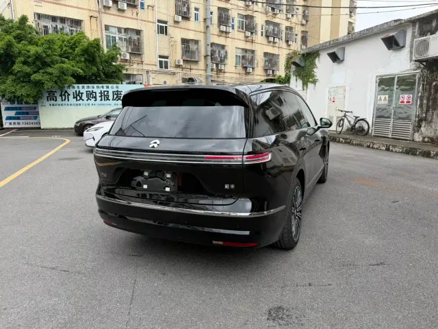 Nio ES8 — Фото автомобиля 7