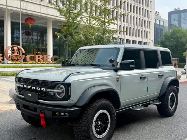 Фотография автомобиля — Ford Bronco