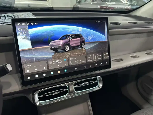 Leapmotor B10 — Фото автомобиля 12