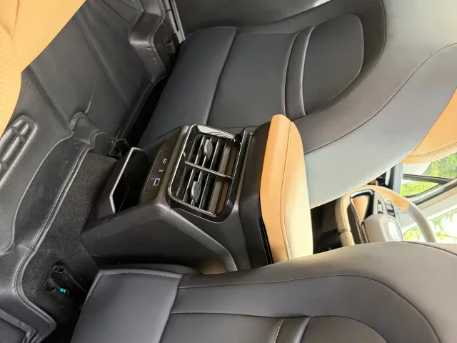 Geely Boyue L — Фото автомобиля 27