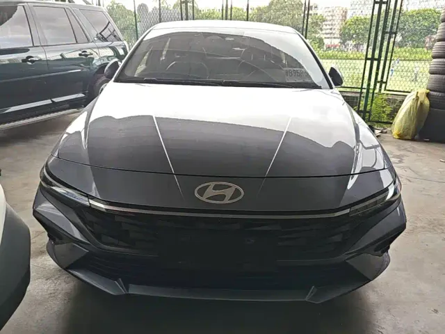Hyundai Elantra — Фото автомобиля 2