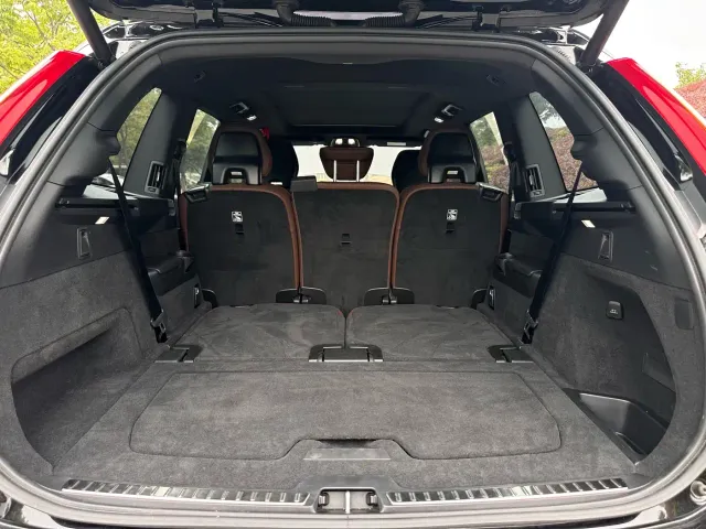 Volvo XC90 — Фото автомобиля 28