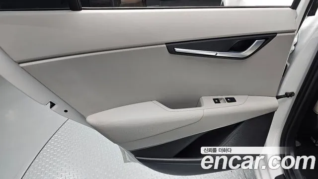 Kia Niro — Фото автомобиля 14