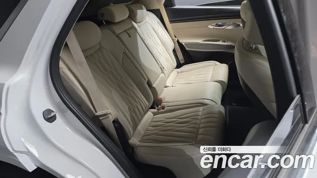 Genesis GV70 — Фото автомобиля 17