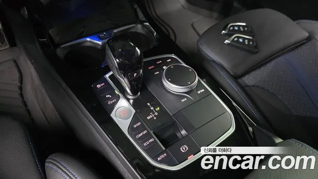 BMW 1 Series F40 — Фото автомобиля 12