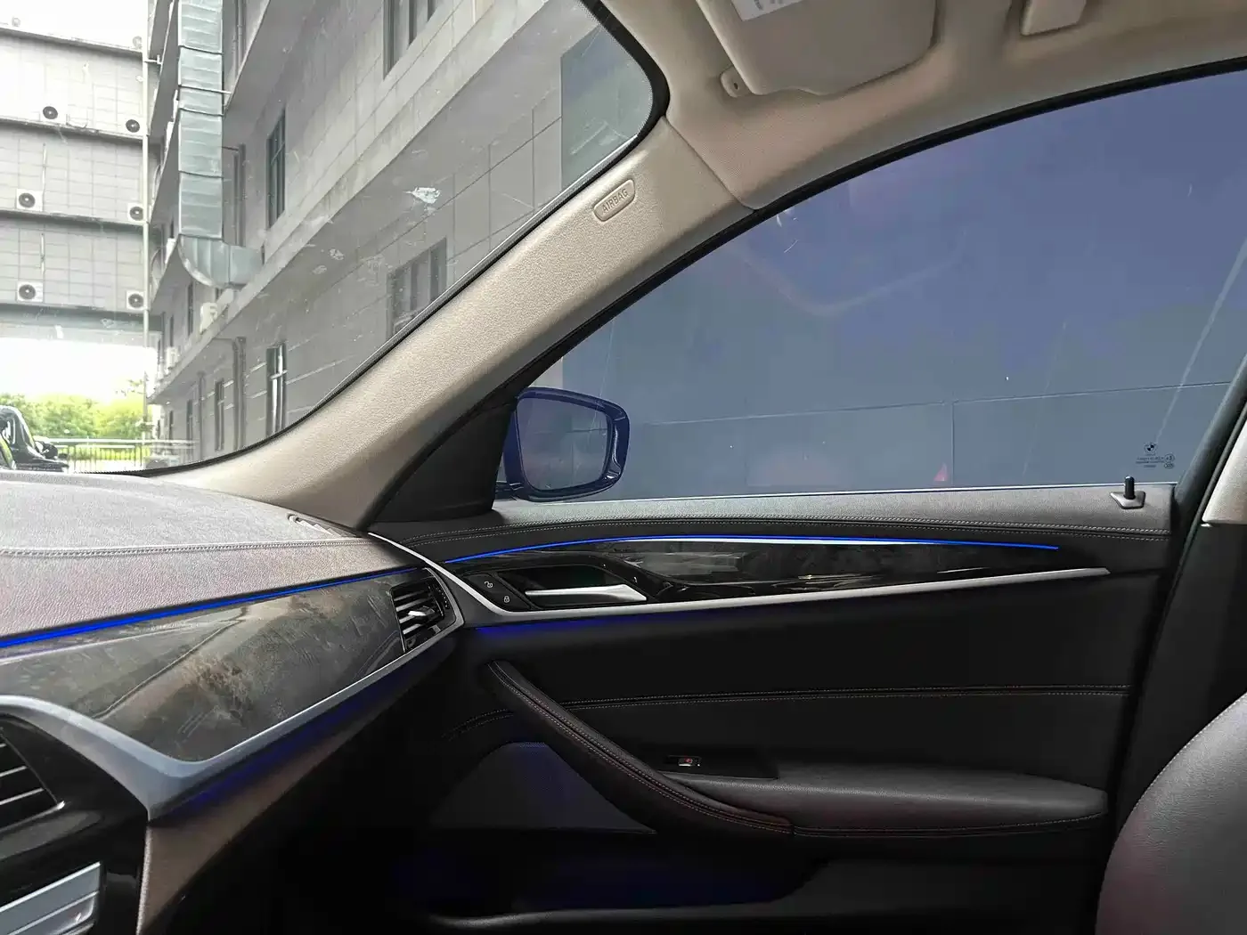 BMW BMW 5 Series 2022 525Li Luxury Package — Фото автомобиля 8