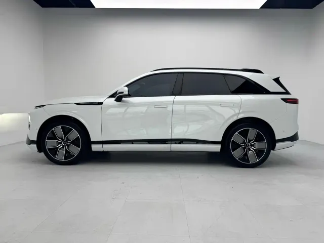 Xpeng G9 — Фото автомобиля 2