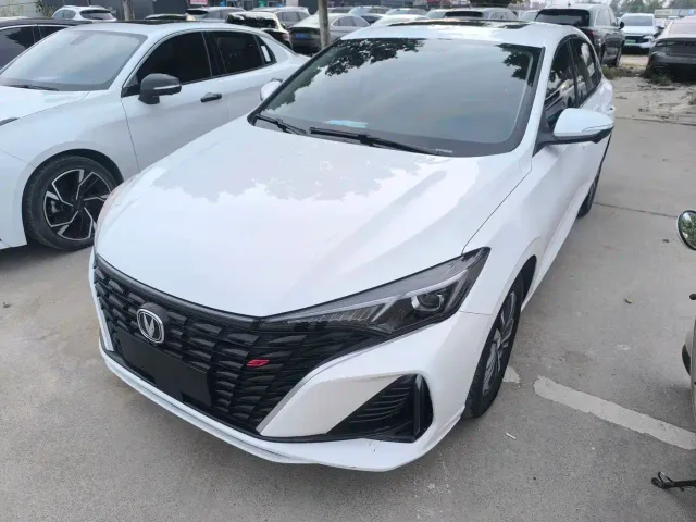Фотография автомобиля — Changan Eado