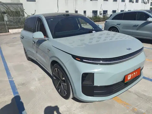 Li Auto L6 — Фото автомобиля 2