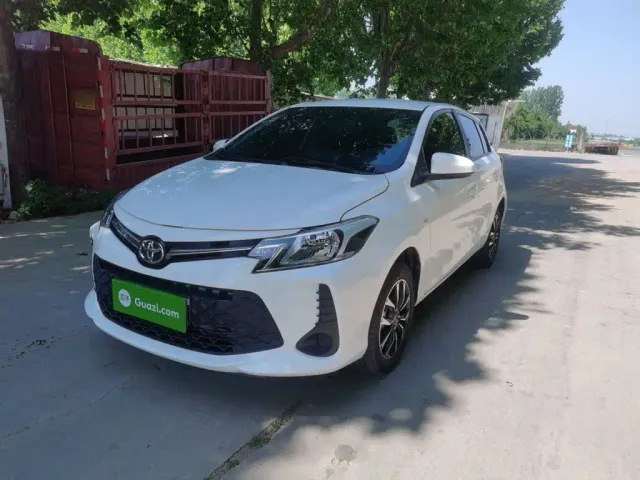 Фотография автомобиля — Toyota Vios FS