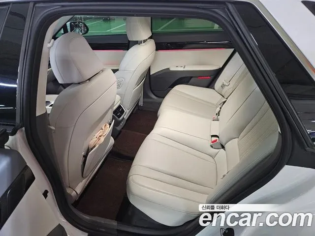 Hyundai Grandeur GN7 — Фото автомобиля 6
