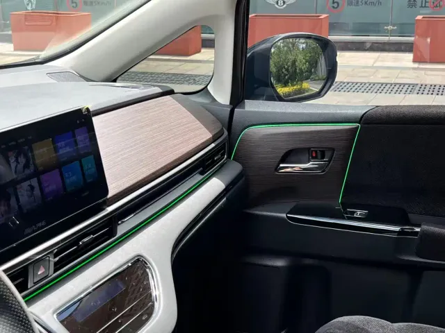Honda Odyssey — Фото автомобиля 11