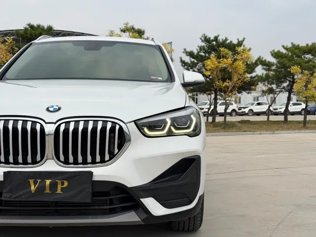 BMW X1 — Фото автомобиля 4