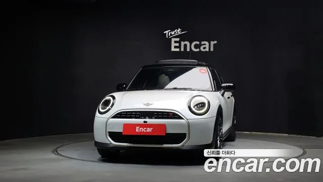 MINI Cooper 4th Gen — Фото автомобиля 3