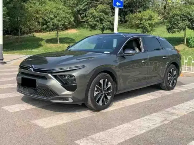 Фотография автомобиля — Citroen C5 X