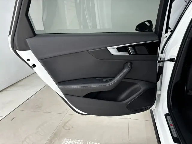 Audi A4L — Фото автомобиля 19