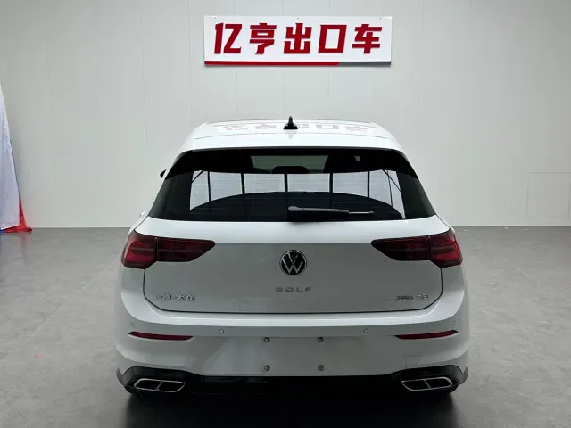 Volkswagen Golf — Фото автомобиля 21
