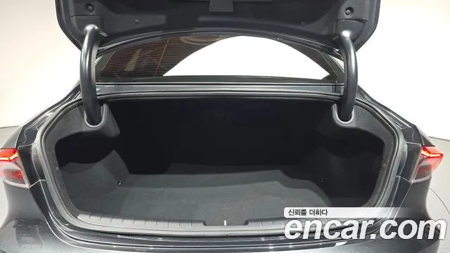 Hyundai Grandeur New — Фото автомобиля 29