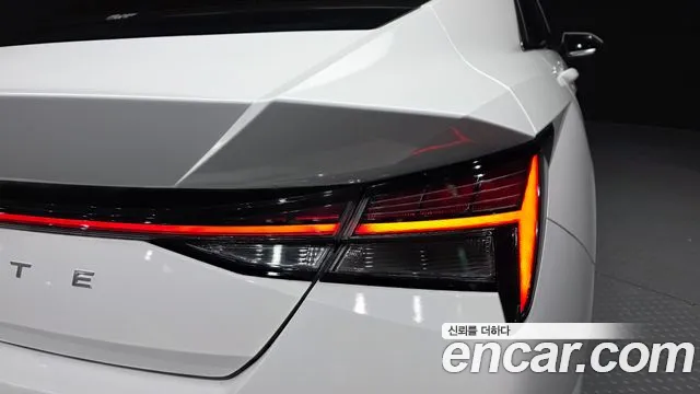 Hyundai Avante — Фото автомобиля 8