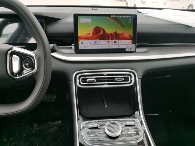 Geely Galaxy Stellar 6 — Фото автомобиля 8