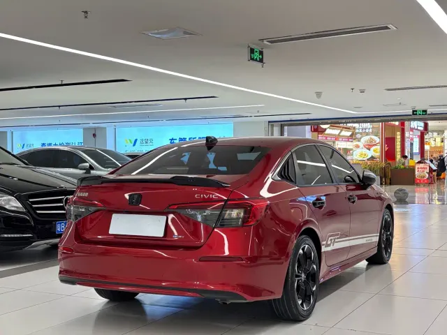 Honda Civic — Фото автомобиля 4