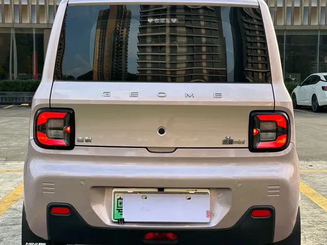 Geely Panda — Фото автомобиля 8