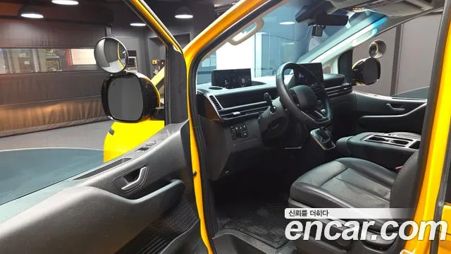 Hyundai Staria — Фото автомобиля 15