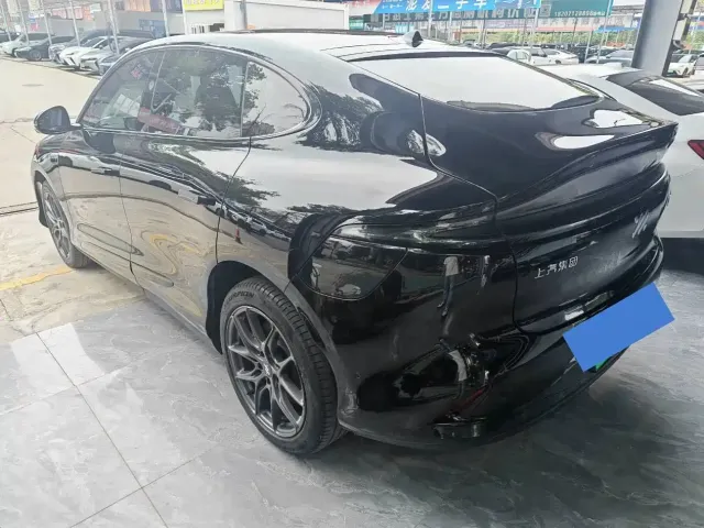 IM Motors LS6 — Фото автомобиля 11