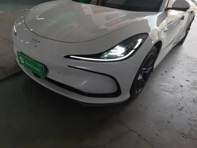 IM Motors L6 — Фото автомобиля 23
