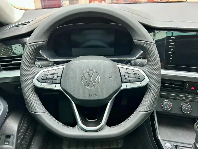 Volkswagen Passat — Фото автомобиля 13