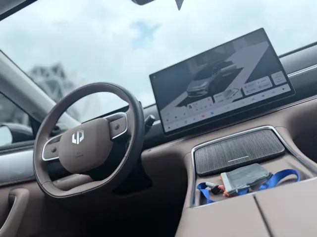 Leapmotor C11 — Фото автомобиля 10