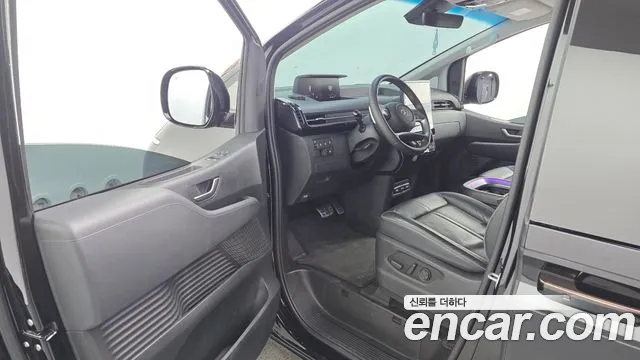 Hyundai Staria — Фото автомобиля 10