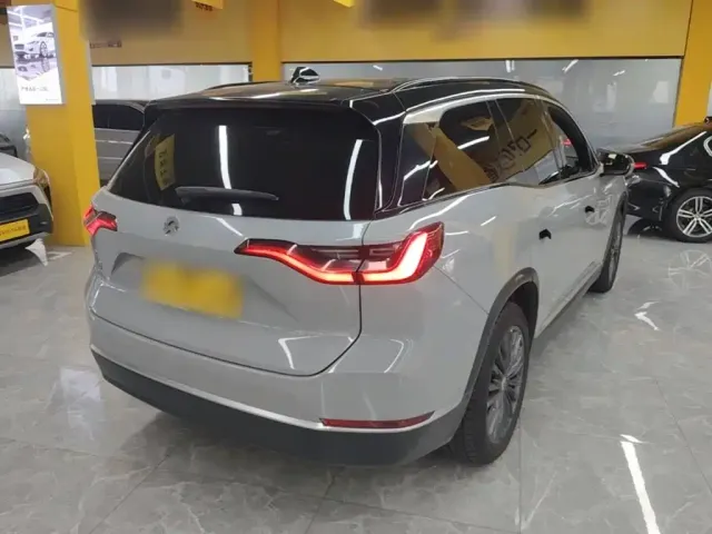 Nio ES8 — Фото автомобиля 6