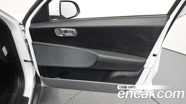 Hyundai Ioniq 6 — Фото автомобиля 13