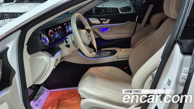 Mercedes-Benz CLS-Class — Фото автомобиля 10