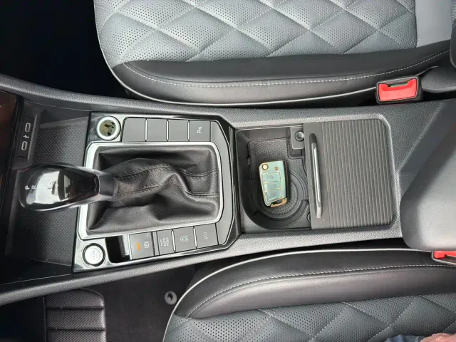 Volkswagen Sagitar — Фото автомобиля 7