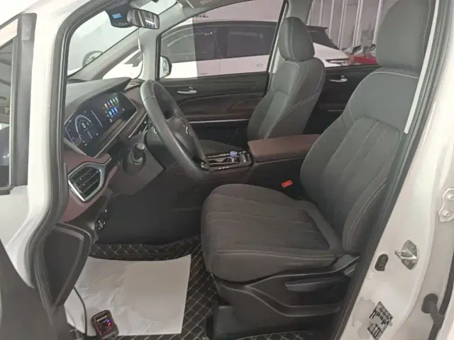 GAC Trumpchi M6 — Фото автомобиля 14