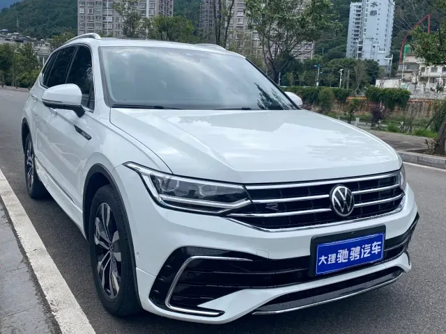 Volkswagen Tiguan L — Фото автомобиля 2