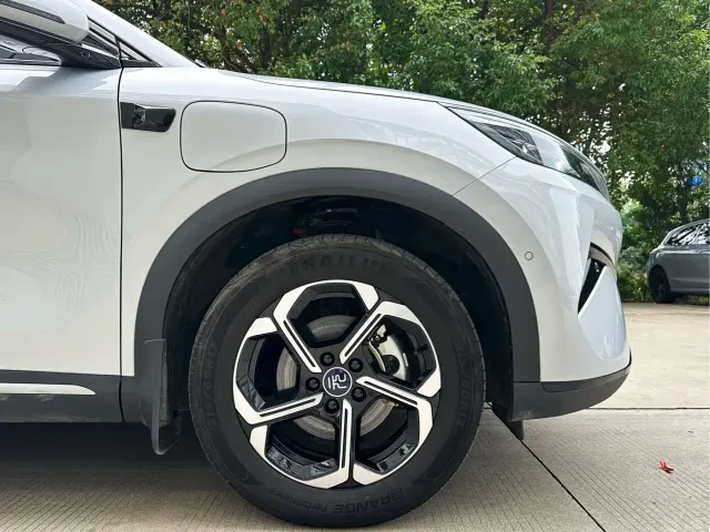 BYD Yuan PLUS — Фото автомобиля 11