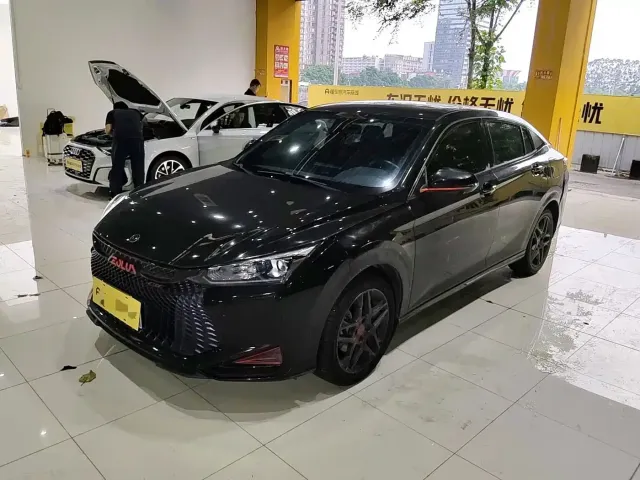 Фотография автомобиля — Dongfeng Yixuan