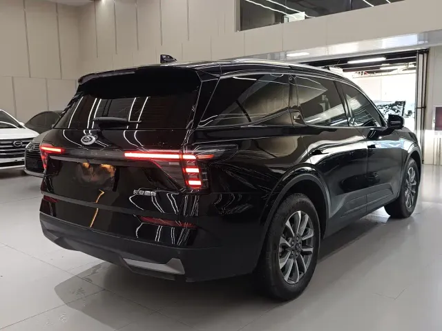 Ford Edge — Фото автомобиля 9