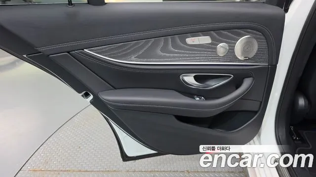 Mercedes-Benz E-Class W213 — Фото автомобиля 14